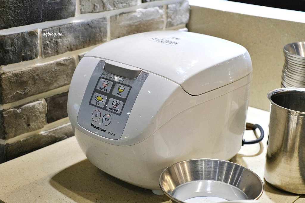 台中北區︱兩餐 두끼 韓國年糕火鍋吃到飽@中友店．349元起吃到飽，一次品嚐年糕火鍋和韓式炒飯 @QQ的懶骨頭