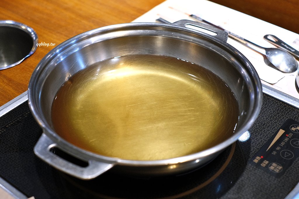 台中北區︱兩餐 두끼 韓國年糕火鍋吃到飽@中友店．349元起吃到飽，一次品嚐年糕火鍋和韓式炒飯 @QQ的懶骨頭