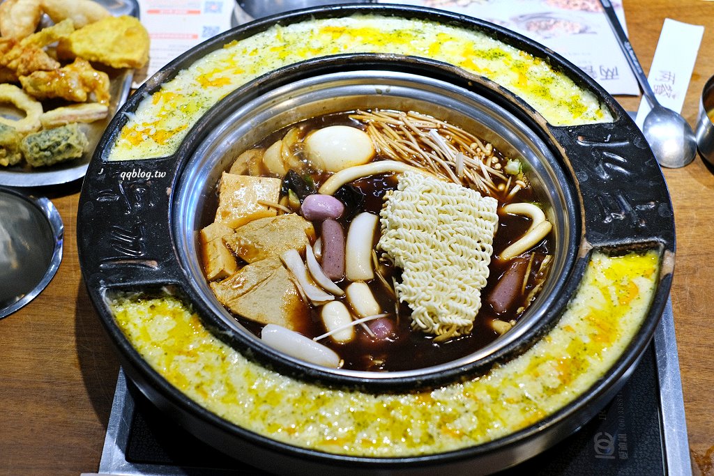 台中北區︱兩餐 두끼 韓國年糕火鍋吃到飽@中友店．349元起吃到飽，一次品嚐年糕火鍋和韓式炒飯 @QQ的懶骨頭