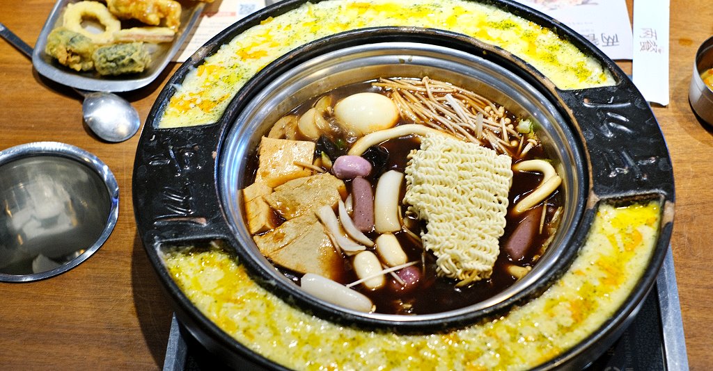 台中北區︱兩餐 두끼 韓國年糕火鍋吃到飽@中友店．349元起吃到飽，一次品嚐年糕火鍋和韓式炒飯 @QQ的懶骨頭