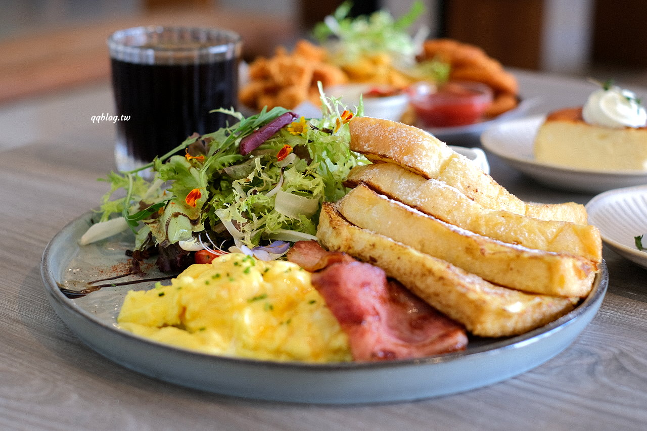 台中北屯︱楓葉咖啡 The Maple Cafe．澳式風格早午餐，全天候供應不管什麼時候都吃得到，大坑、北屯美食推薦 @QQ的懶骨頭