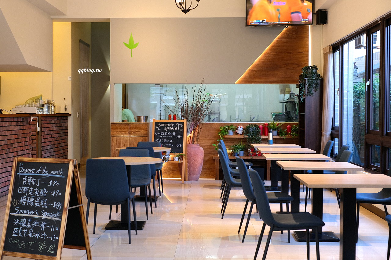 台中北屯︱楓葉咖啡 The Maple Cafe．澳式風格早午餐，全天候供應不管什麼時候都吃得到，大坑、北屯美食推薦 @QQ的懶骨頭