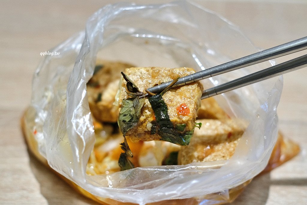 台東︱林家臭豆腐．台東正氣路排隊小吃，來一份當下午茶點心剛剛好 @QQ的懶骨頭