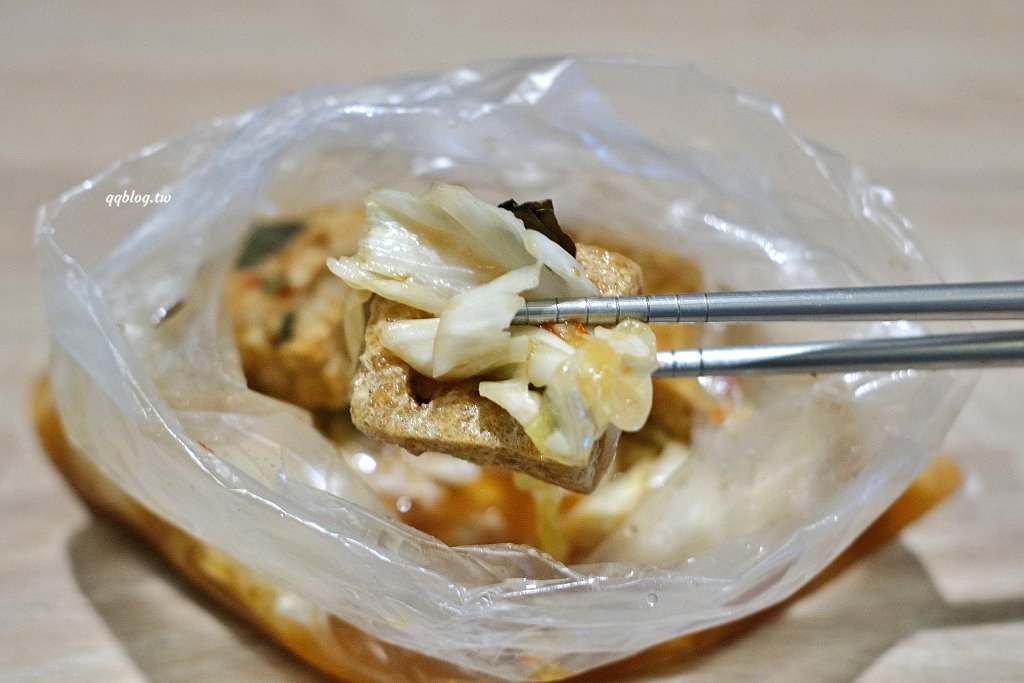 台東︱林家臭豆腐.台東正氣路排隊小吃,來一份當下午茶點心剛剛好 @QQ的懶骨頭 台東︱林家臭豆腐.台東正氣路排隊小吃,來一份當下午茶點心剛剛好 @QQ的懶骨頭