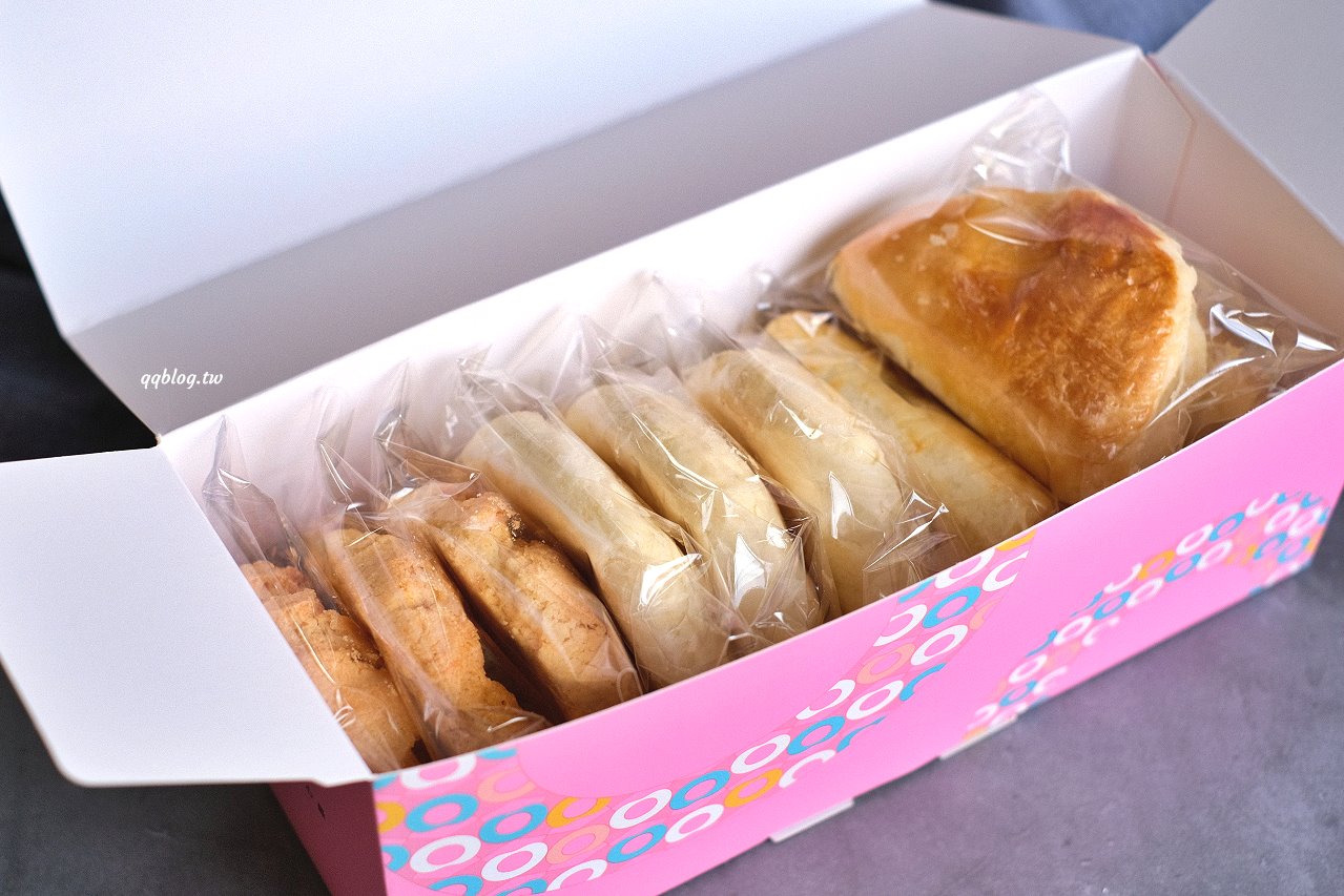 台中豐原︱雪花齋餅行．百年餅店傳統好滋味，百吃不膩的古早味蛋糕捲、雪花月餅，豐原伴手禮推薦 @QQ的懶骨頭