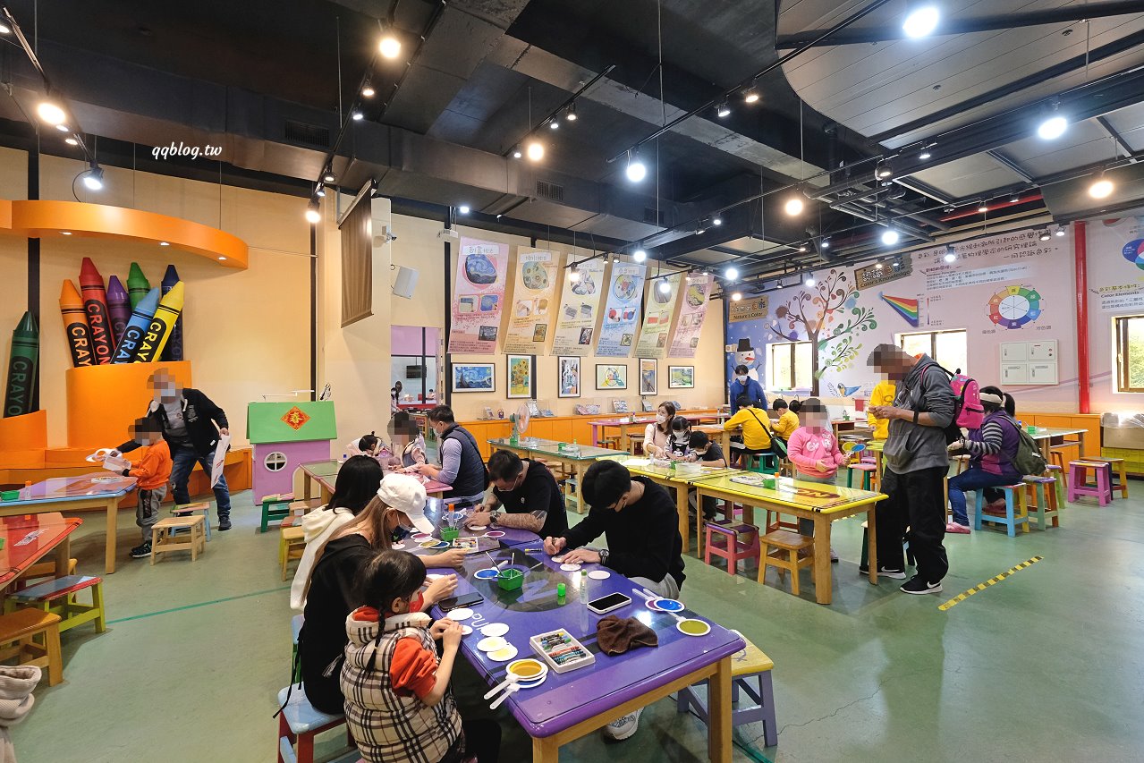 宜蘭蘇澳︱蜡藝蠟筆城堡．宜蘭親子旅遊景點，四項手作DIY玩好玩滿，還有8層樓高的彩虹溜滑梯 @QQ的懶骨頭