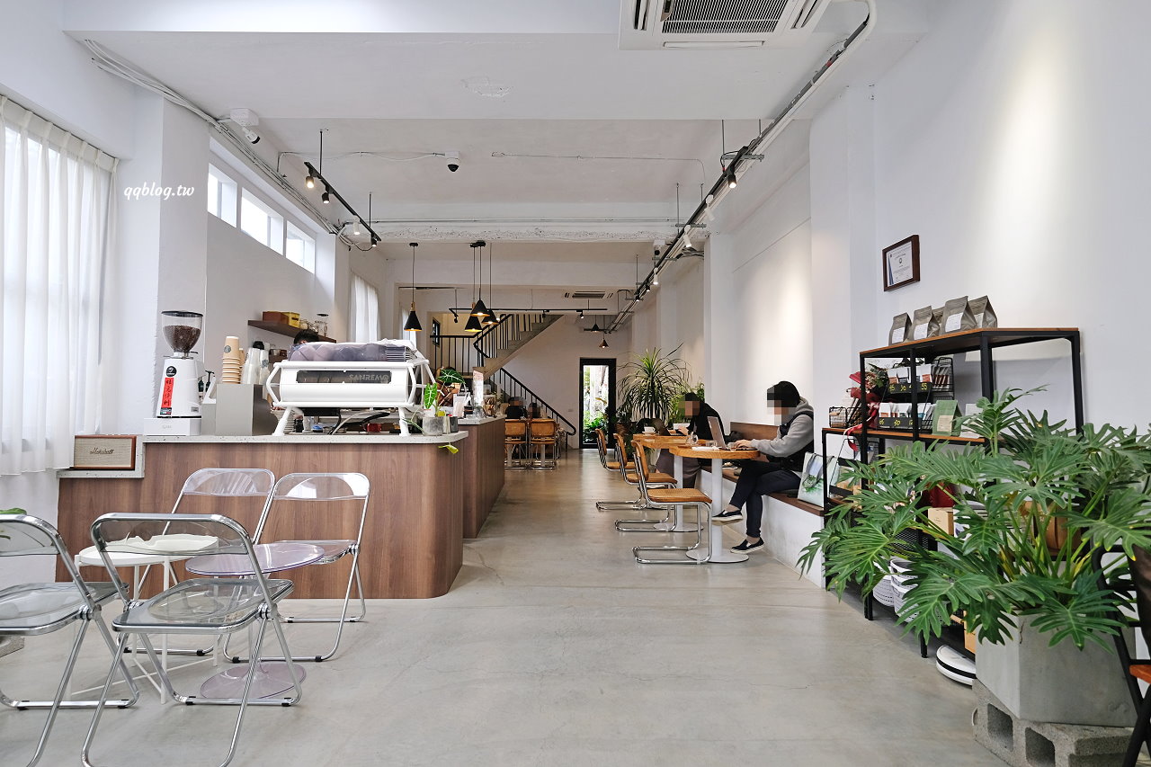 台中沙鹿︱初咖啡 The Origin Coffee Roaster in Shalu．從嘉義搬回到沙鹿的韓風咖啡館，自家烘焙咖啡豆，手作甜點也好吃 @QQ的懶骨頭