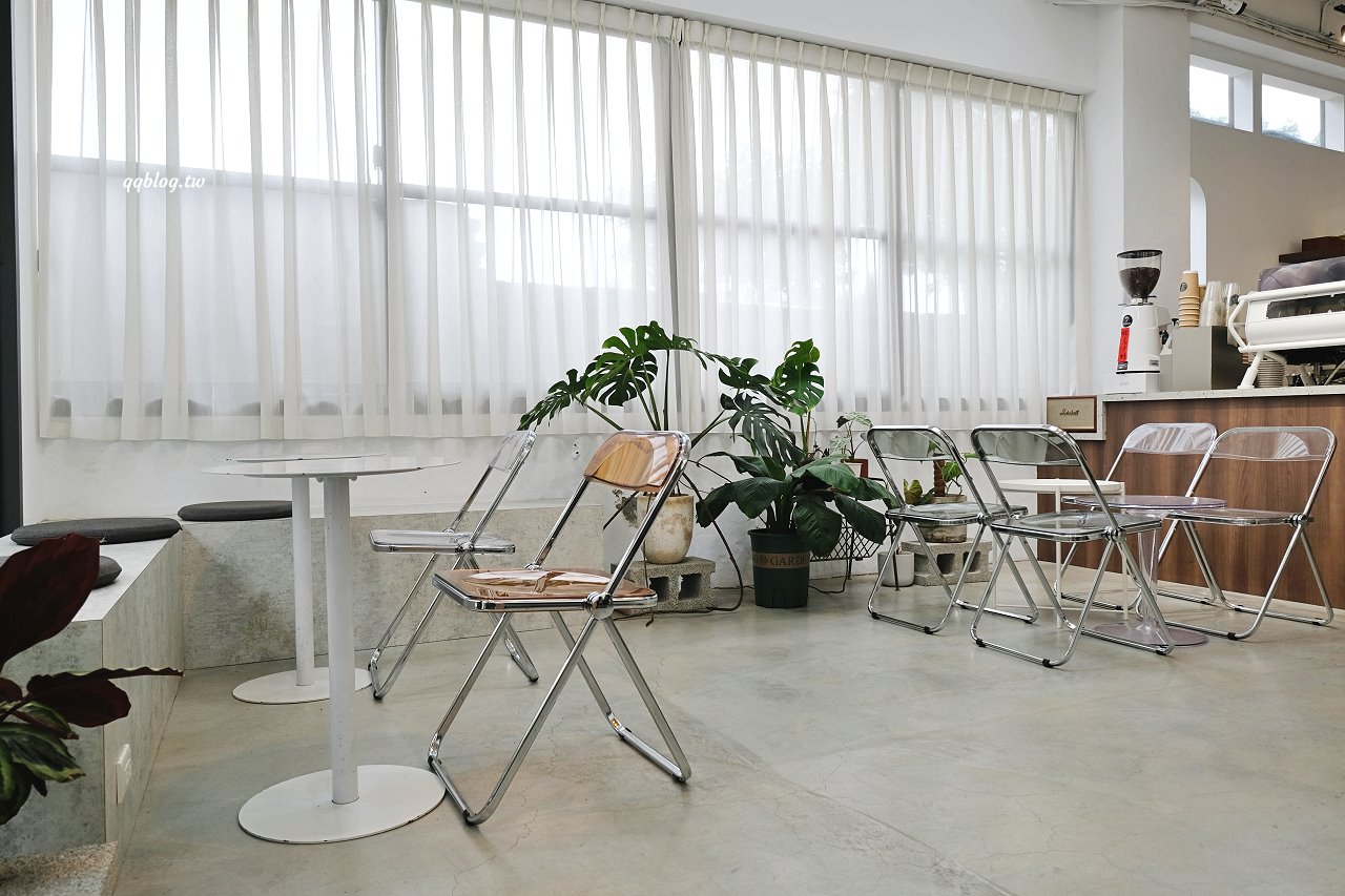 台中沙鹿︱初咖啡 The Origin Coffee Roaster in Shalu．從嘉義搬回到沙鹿的韓風咖啡館，自家烘焙咖啡豆，手作甜點也好吃 @QQ的懶骨頭