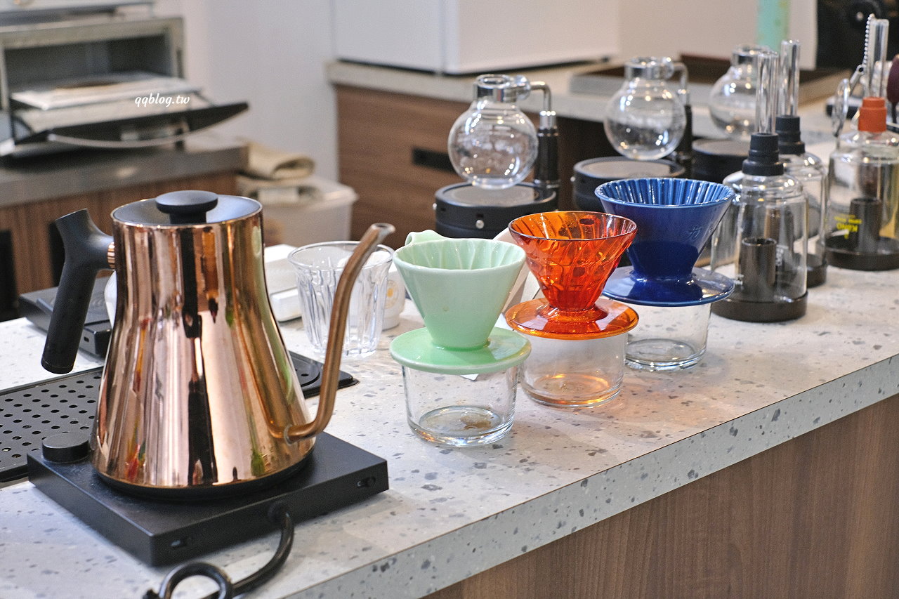 台中沙鹿︱初咖啡 The Origin Coffee Roaster in Shalu．從嘉義搬回到沙鹿的韓風咖啡館，自家烘焙咖啡豆，手作甜點也好吃 @QQ的懶骨頭
