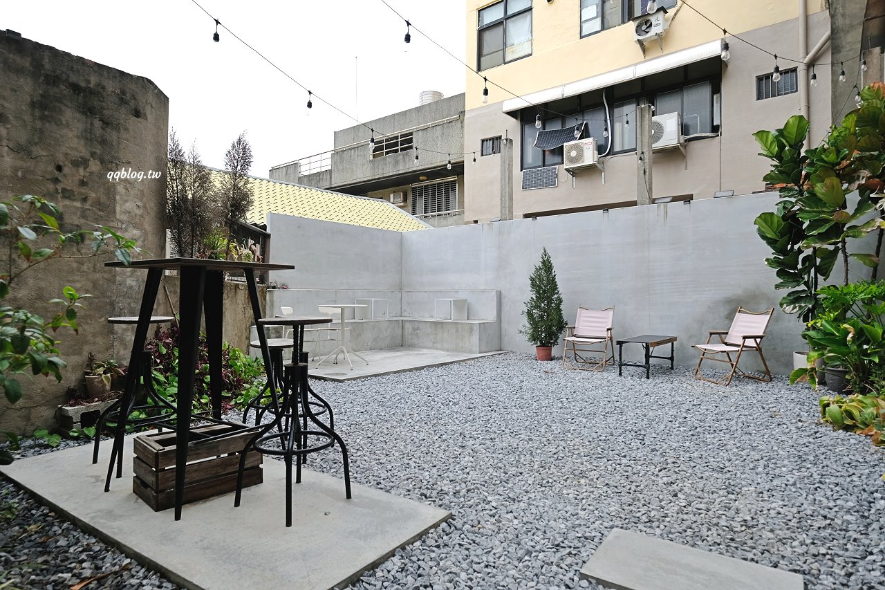 台中沙鹿︱初咖啡 The Origin Coffee Roaster in Shalu．從嘉義搬回到沙鹿的韓風咖啡館，自家烘焙咖啡豆，手作甜點也好吃 @QQ的懶骨頭