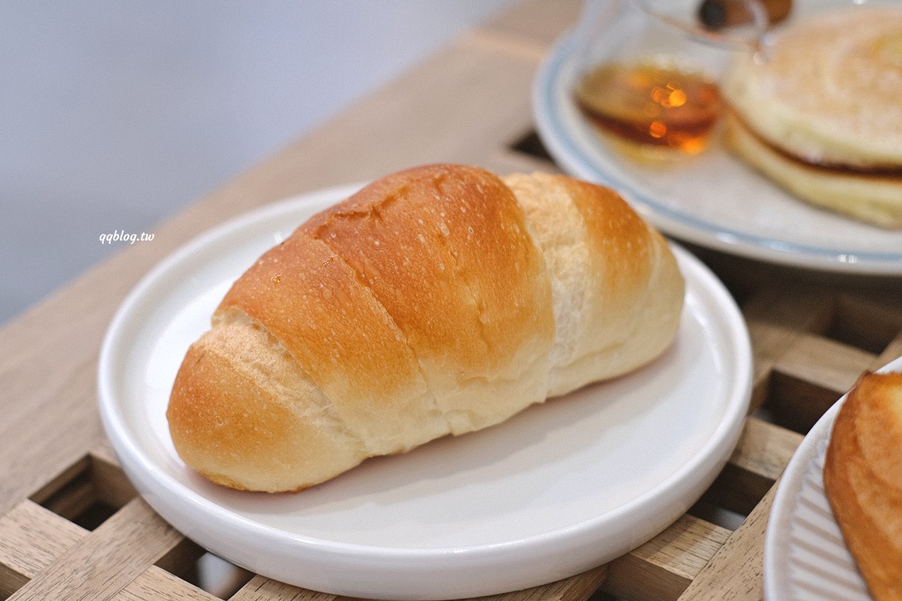 台中沙鹿︱初咖啡 The Origin Coffee Roaster in Shalu．從嘉義搬回到沙鹿的韓風咖啡館，自家烘焙咖啡豆，手作甜點也好吃 @QQ的懶骨頭