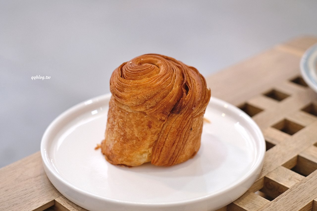 台中沙鹿︱初咖啡 The Origin Coffee Roaster in Shalu．從嘉義搬回到沙鹿的韓風咖啡館，自家烘焙咖啡豆，手作甜點也好吃 @QQ的懶骨頭