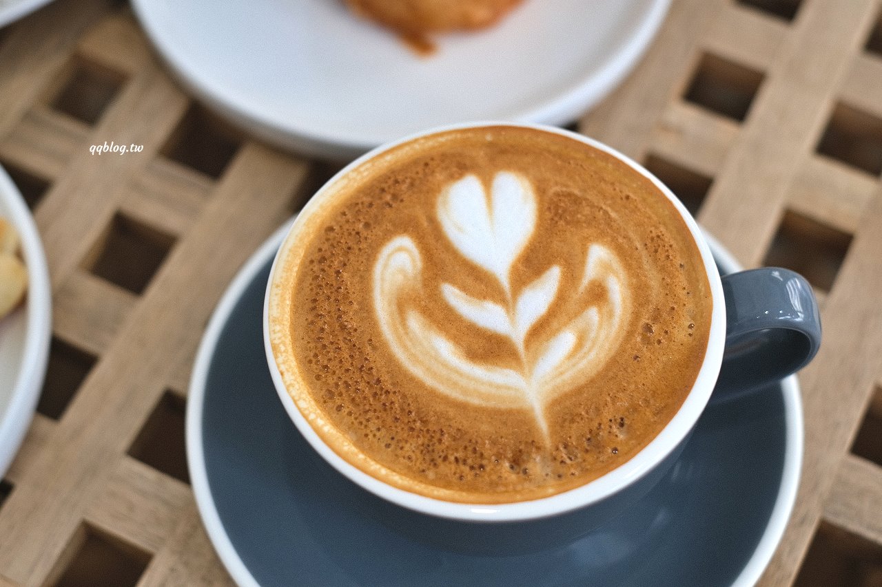 台中沙鹿︱初咖啡 The Origin Coffee Roaster in Shalu．從嘉義搬回到沙鹿的韓風咖啡館，自家烘焙咖啡豆，手作甜點也好吃 @QQ的懶骨頭