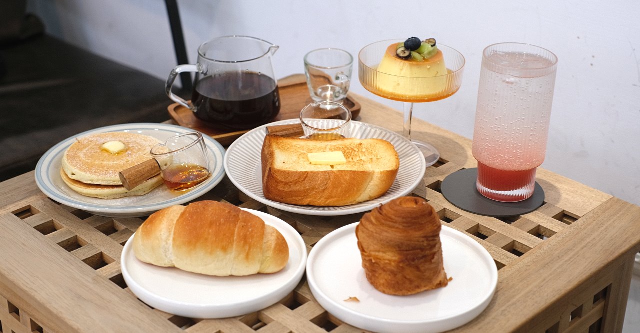 台中沙鹿︱初咖啡 The Origin Coffee Roaster in Shalu．從嘉義搬回到沙鹿的韓風咖啡館，自家烘焙咖啡豆，手作甜點也好吃 @QQ的懶骨頭