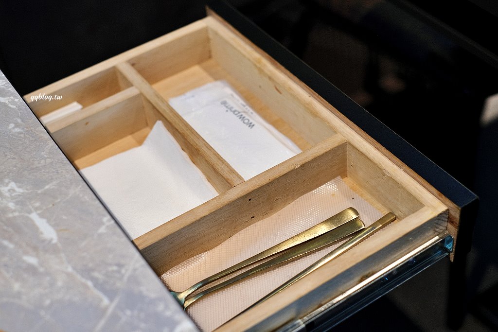 台中西屯︱初瓦韓式料理．王品集團和五星韓籍主廚合作的新品牌，還有霜淇淋吃到飽 @QQ的懶骨頭