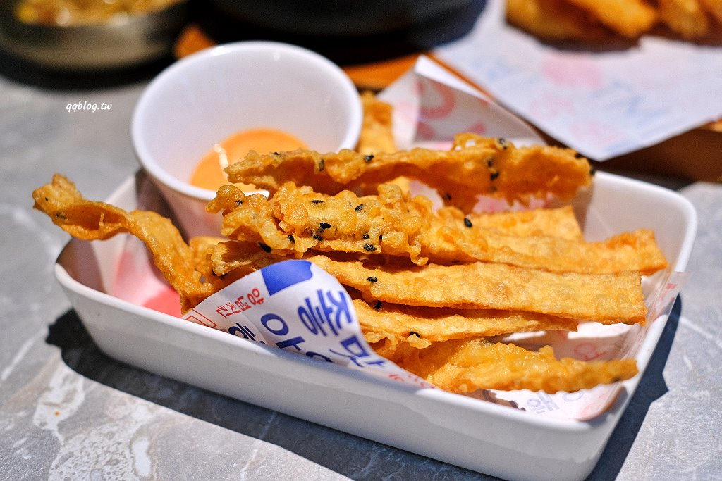 台中西屯︱初瓦韓式料理．王品集團和五星韓籍主廚合作的新品牌，還有霜淇淋吃到飽 @QQ的懶骨頭