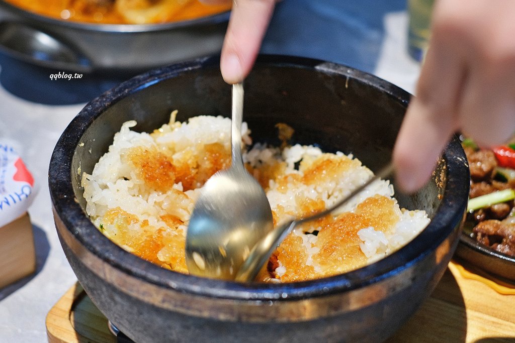 台中西屯︱初瓦韓式料理．王品集團和五星韓籍主廚合作的新品牌，還有霜淇淋吃到飽 @QQ的懶骨頭