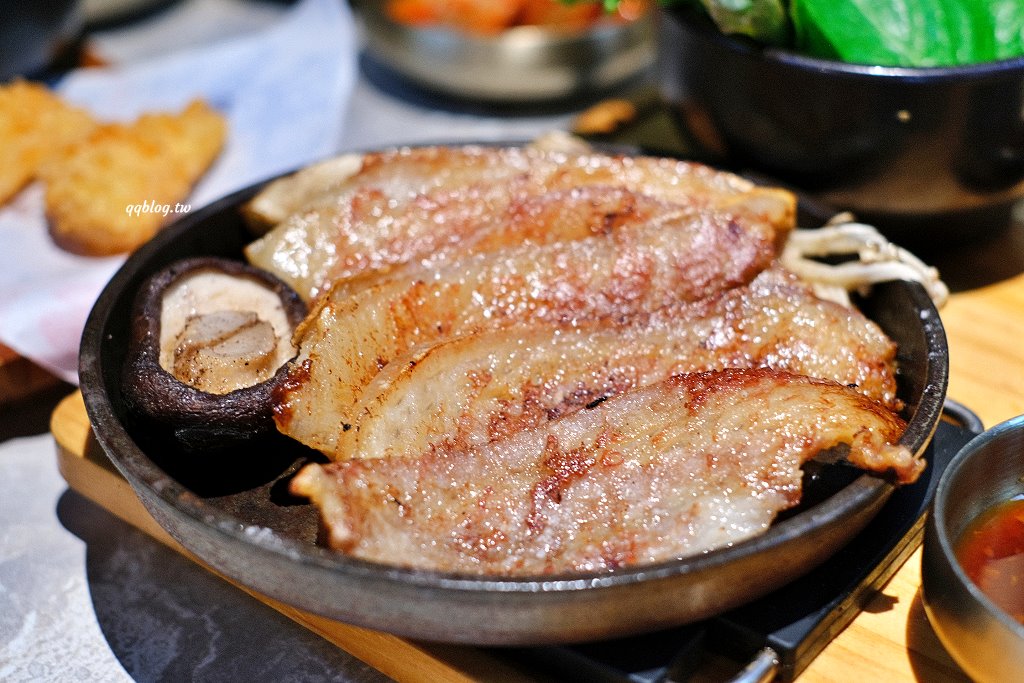 台中西屯︱初瓦韓式料理．王品集團和五星韓籍主廚合作的新品牌，還有霜淇淋吃到飽 @QQ的懶骨頭