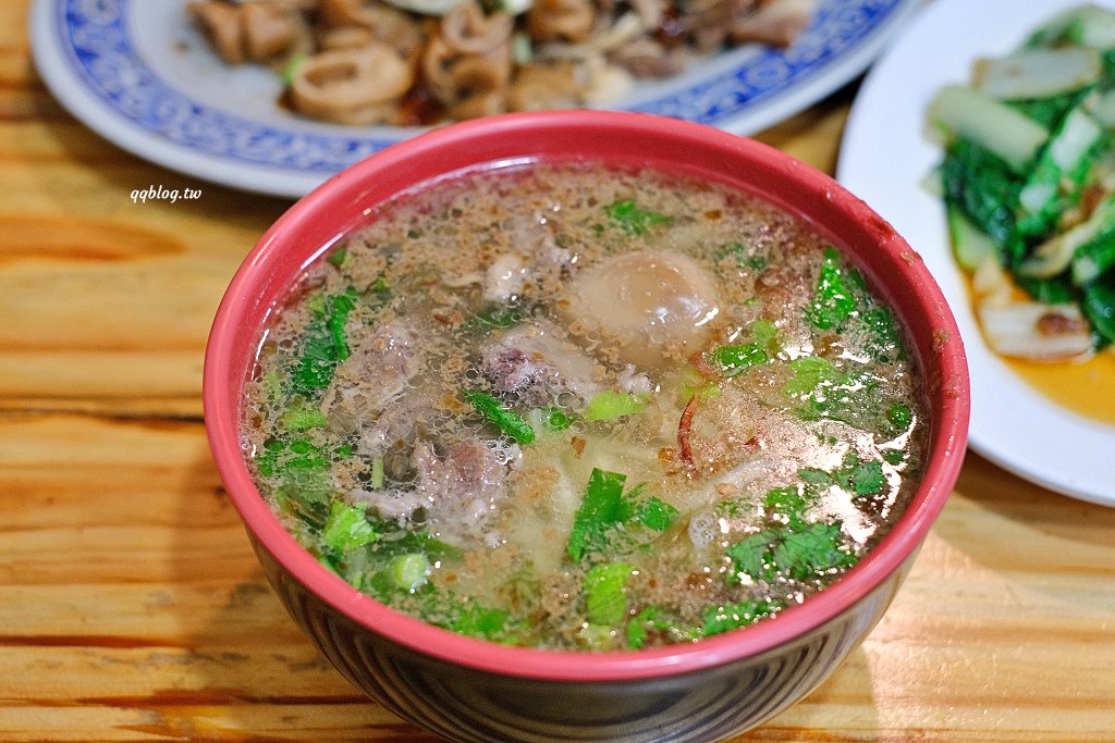 苗栗三義︱鄉村小吃店．三義人氣麵店之一，用餐時間人潮滿滿滿 @QQ的懶骨頭