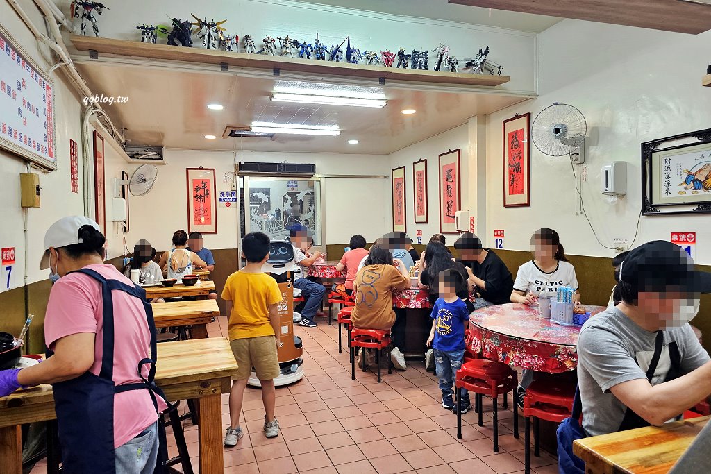 苗栗三義︱鄉村小吃店．三義人氣麵店之一，用餐時間人潮滿滿滿 @QQ的懶骨頭