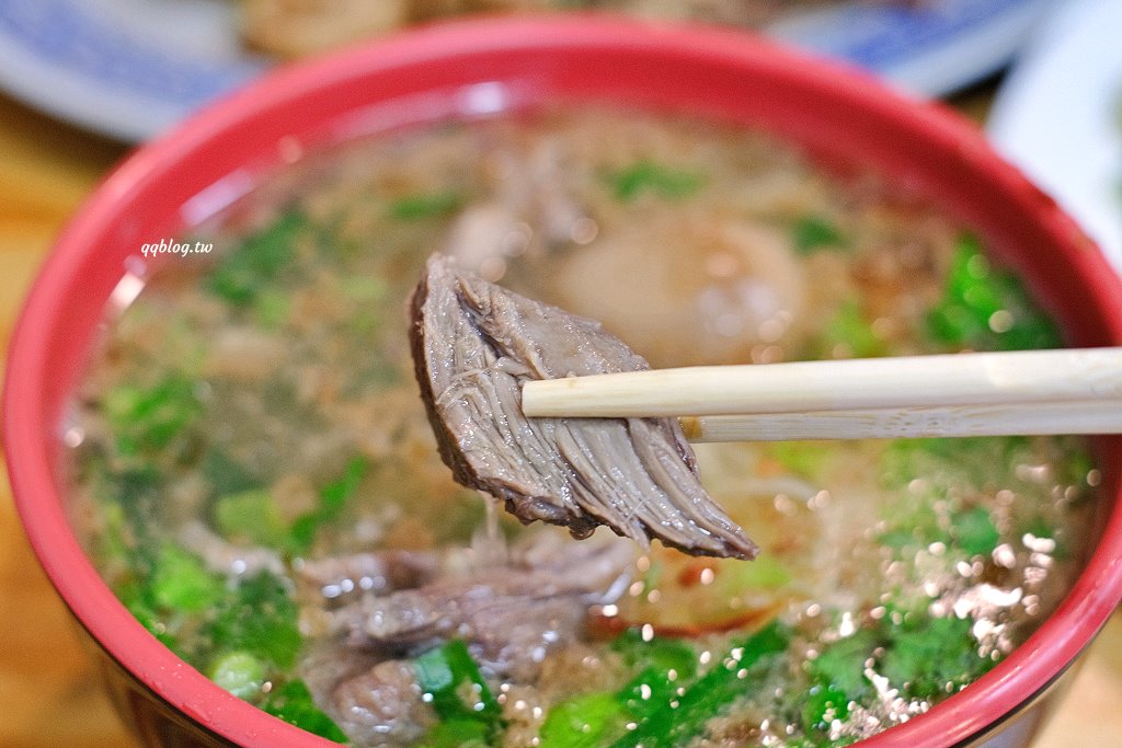 苗栗三義︱鄉村小吃店．三義人氣麵店之一，用餐時間人潮滿滿滿 @QQ的懶骨頭