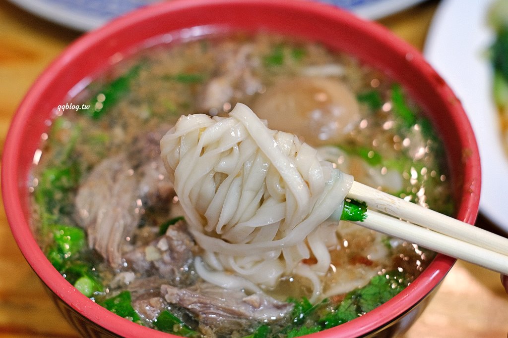 苗栗三義︱鄉村小吃店．三義人氣麵店之一，用餐時間人潮滿滿滿 @QQ的懶骨頭