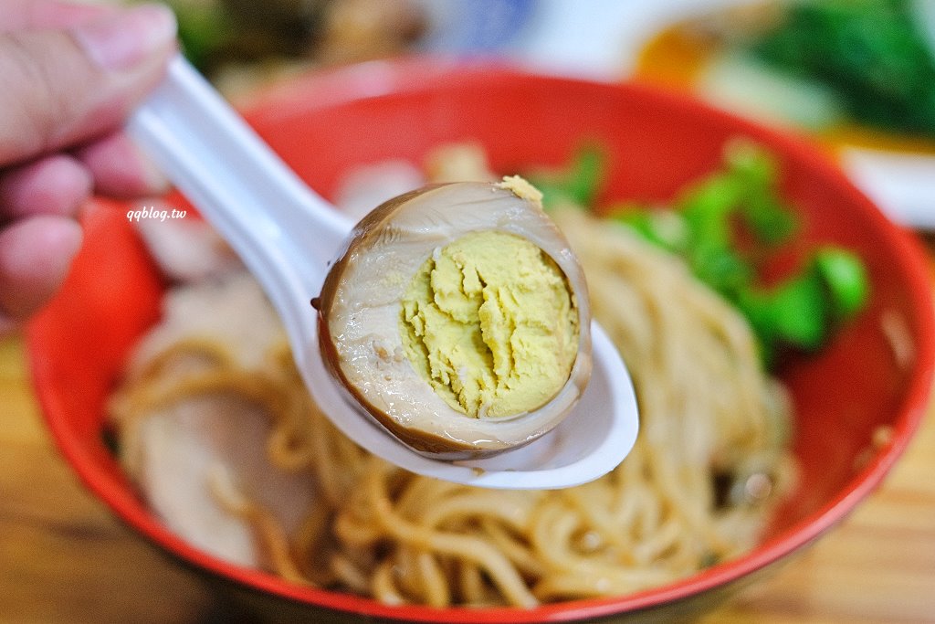 苗栗三義︱鄉村小吃店．三義人氣麵店之一，用餐時間人潮滿滿滿 @QQ的懶骨頭