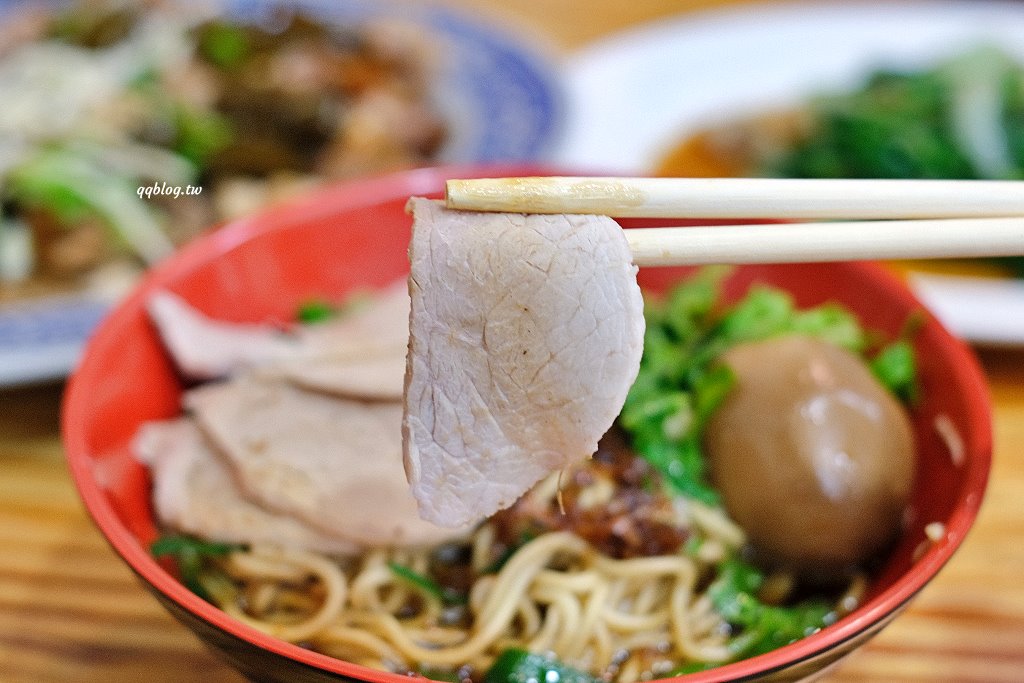 苗栗三義︱鄉村小吃店．三義人氣麵店之一，用餐時間人潮滿滿滿 @QQ的懶骨頭