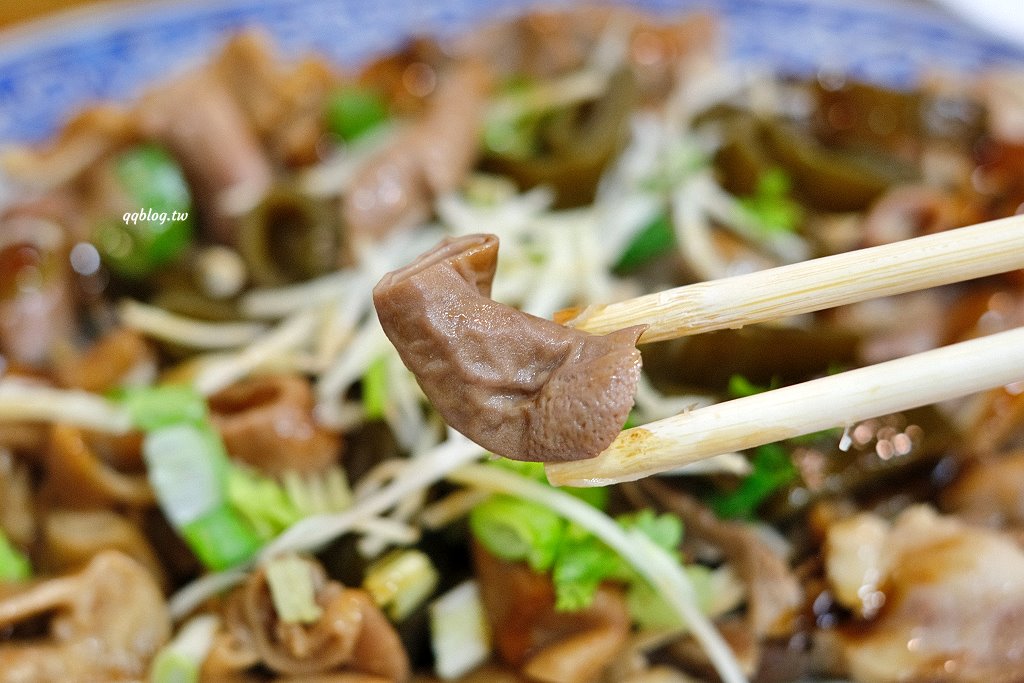 苗栗三義︱鄉村小吃店．三義人氣麵店之一，用餐時間人潮滿滿滿 @QQ的懶骨頭