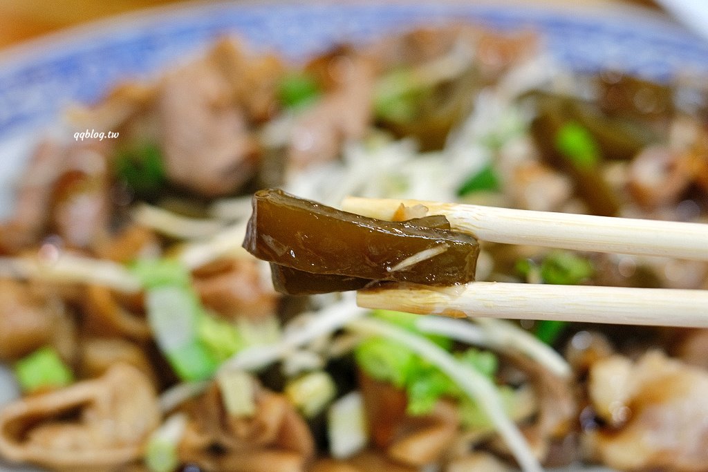 苗栗三義︱鄉村小吃店．三義人氣麵店之一，用餐時間人潮滿滿滿 @QQ的懶骨頭