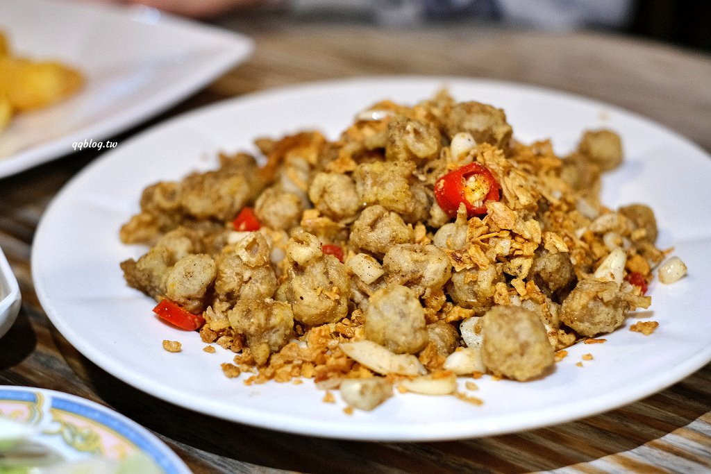 台中北屯︱酒ㄊㄨㄚ．在古宅大院裡品嚐中式料理，復古味氛圍感十足 @QQ的懶骨頭