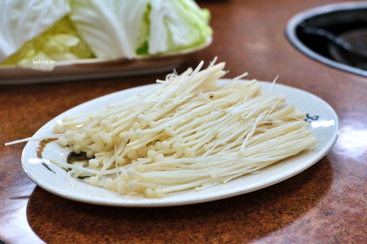 桃園中壢︱江家羊肉．藏身中壢小巷弄的超人氣溫體羊肉爐，沒有羊騷味，不敢吃羊肉的都敢吃 @QQ的懶骨頭