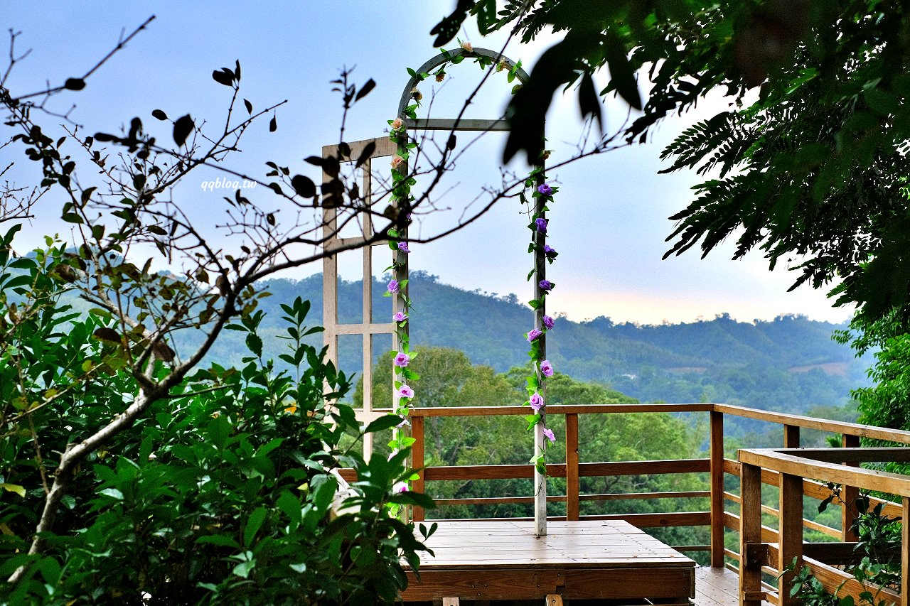 苗栗頭屋︱橙香森林．山林裡的唯美玻璃屋，還有美美的橘子隧道超好拍 @QQ的懶骨頭