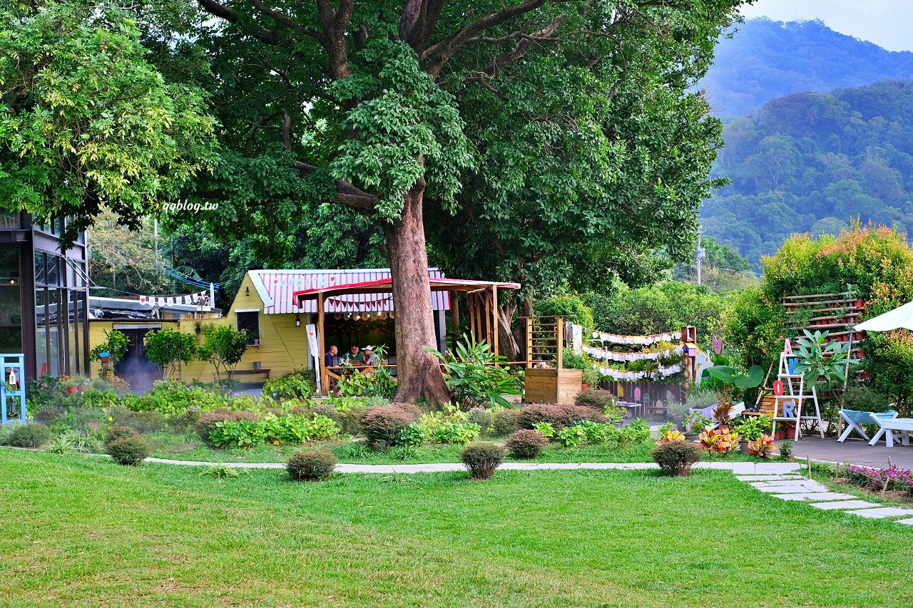 苗栗頭屋︱橙香森林．山林裡的唯美玻璃屋，還有美美的橘子隧道超好拍 @QQ的懶骨頭