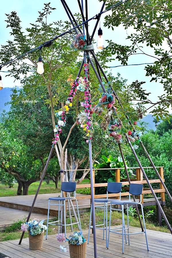 苗栗頭屋︱橙香森林．山林裡的唯美玻璃屋，還有美美的橘子隧道超好拍 @QQ的懶骨頭