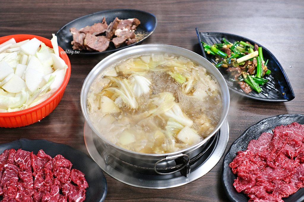 高雄湖內︱湖東牛肉館．高雄人氣溫體牛牛肉館，連續2年獲得米其林必比登推薦，沒有提早預約吃不到 @QQ的懶骨頭