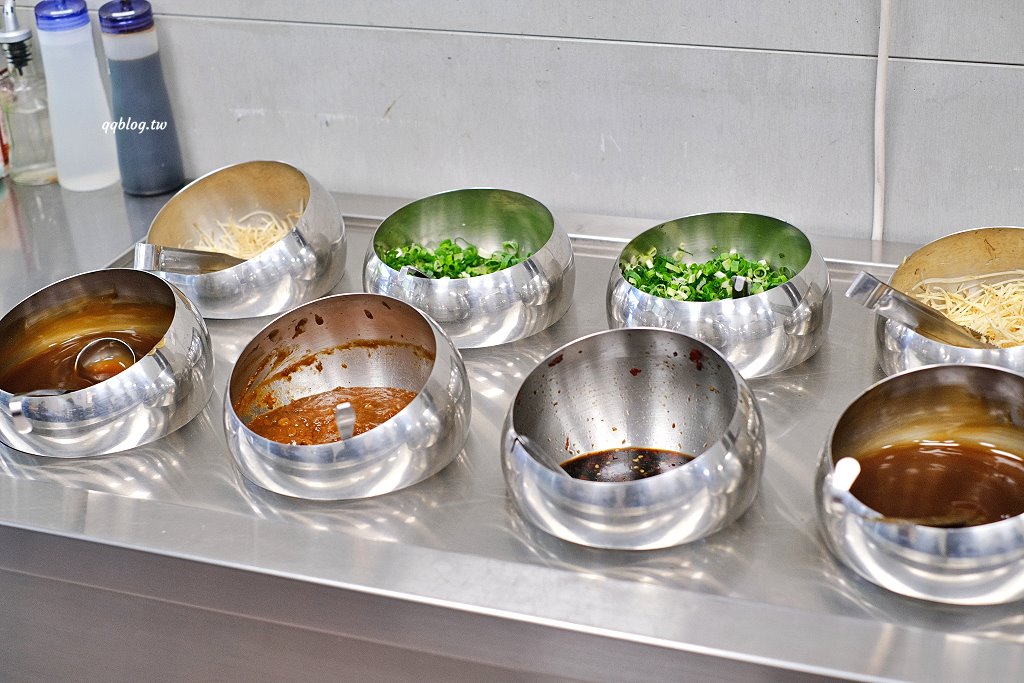 高雄湖內︱湖東牛肉館．高雄人氣溫體牛牛肉館，連續2年獲得米其林必比登推薦，沒有提早預約吃不到 @QQ的懶骨頭