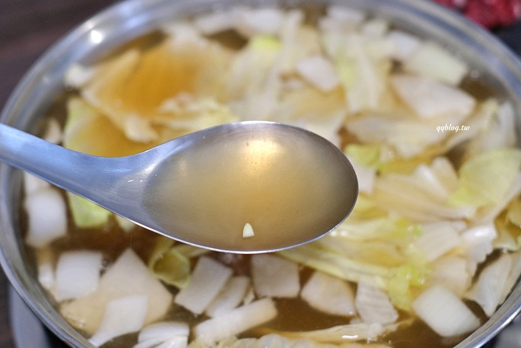 高雄湖內︱湖東牛肉館．高雄人氣溫體牛牛肉館，連續2年獲得米其林必比登推薦，沒有提早預約吃不到 @QQ的懶骨頭