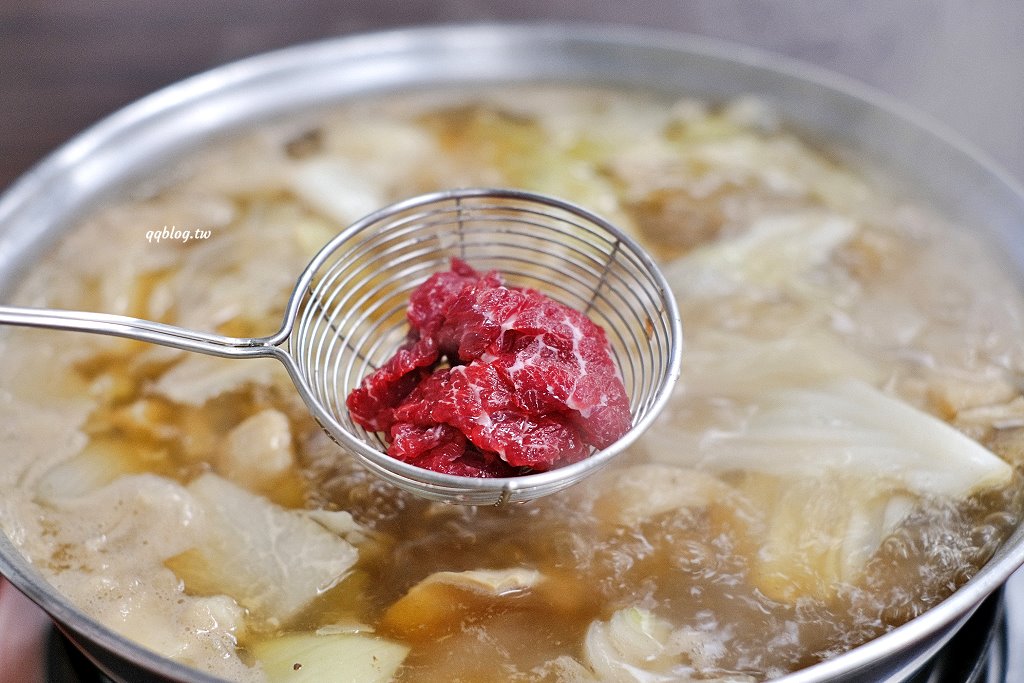 高雄湖內︱湖東牛肉館．高雄人氣溫體牛牛肉館，連續2年獲得米其林必比登推薦，沒有提早預約吃不到 @QQ的懶骨頭