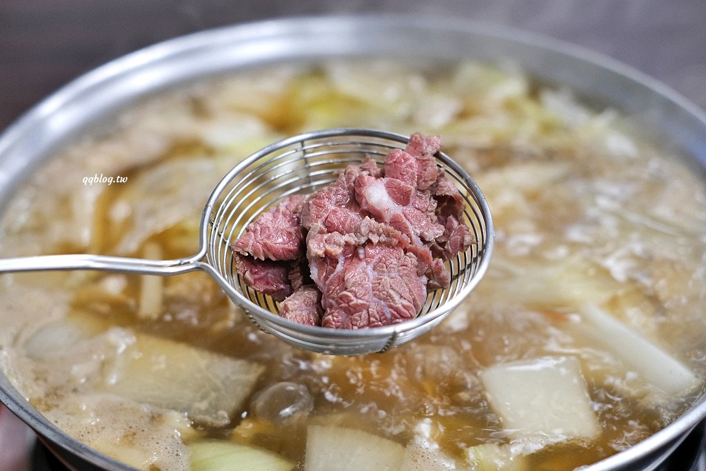 高雄湖內︱湖東牛肉館．高雄人氣溫體牛牛肉館，連續2年獲得米其林必比登推薦，沒有提早預約吃不到 @QQ的懶骨頭