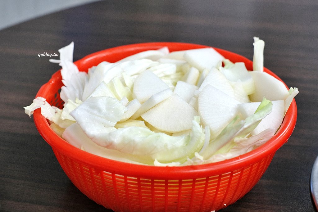 高雄湖內︱湖東牛肉館．高雄人氣溫體牛牛肉館，連續2年獲得米其林必比登推薦，沒有提早預約吃不到 @QQ的懶骨頭