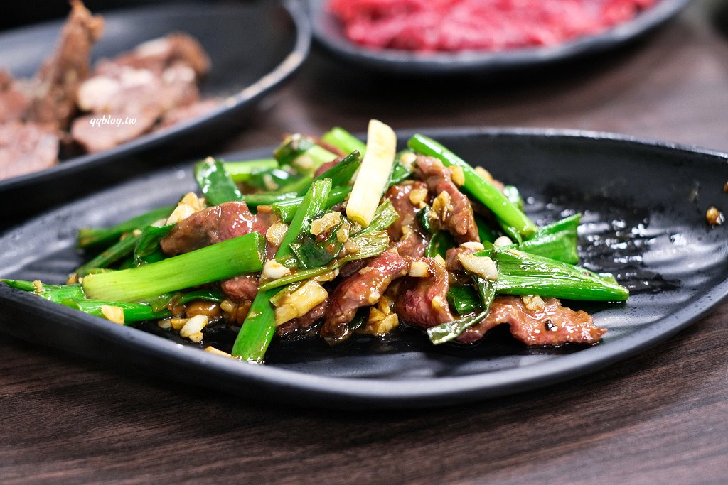 高雄湖內︱湖東牛肉館．高雄人氣溫體牛牛肉館，連續2年獲得米其林必比登推薦，沒有提早預約吃不到 @QQ的懶骨頭