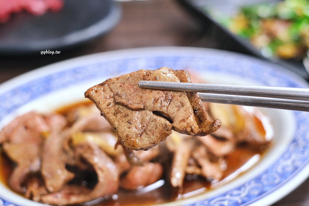 高雄湖內︱湖東牛肉館．高雄人氣溫體牛牛肉館，連續2年獲得米其林必比登推薦，沒有提早預約吃不到 @QQ的懶骨頭