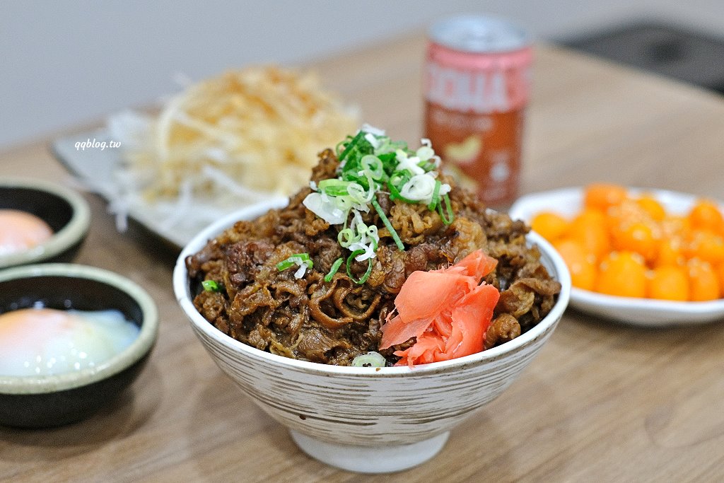 台中豐原︱汍樂滿盛燒肉丼 豐原總店．直火炙燒滿滿香氣，滿滿肉山超滿足 @QQ的懶骨頭
