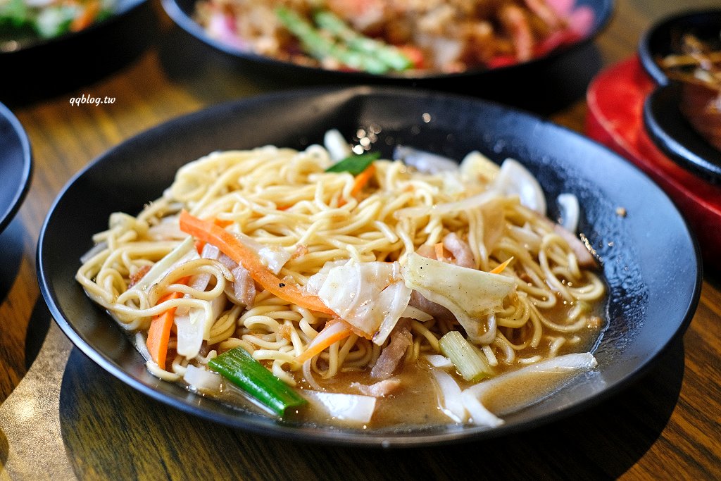 基隆︱渡船頭 阿信ㄟ灶咖．正濱漁港附近超人氣海鮮餐廳，價格平實道道好吃 @QQ的懶骨頭