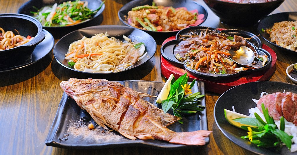 基隆︱渡船頭 阿信ㄟ灶咖．正濱漁港附近超人氣海鮮餐廳，價格平實道道好吃 @QQ的懶骨頭