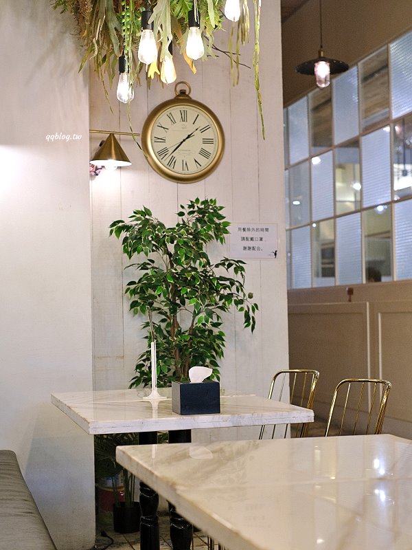 台中龍井︱樂丘廚房．東海人氣餐廳，餐點選擇性多，也是個適合拍照打卡的網美店 @QQ的懶骨頭