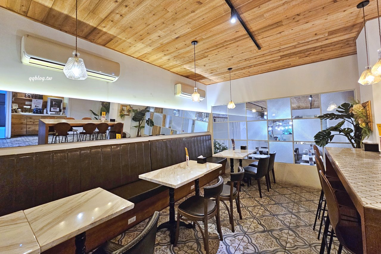 台中龍井︱樂丘廚房．東海人氣餐廳，餐點選擇性多，也是個適合拍照打卡的網美店 @QQ的懶骨頭