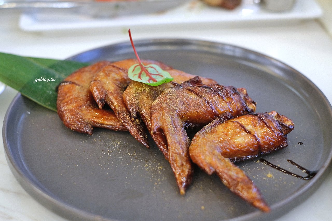 台中龍井︱樂丘廚房．東海人氣餐廳，餐點選擇性多，也是個適合拍照打卡的網美店 @QQ的懶骨頭