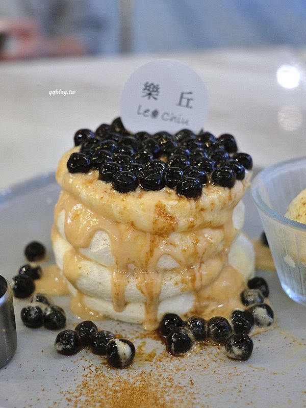 台中龍井︱樂丘廚房．東海人氣餐廳，餐點選擇性多，也是個適合拍照打卡的網美店 @QQ的懶骨頭